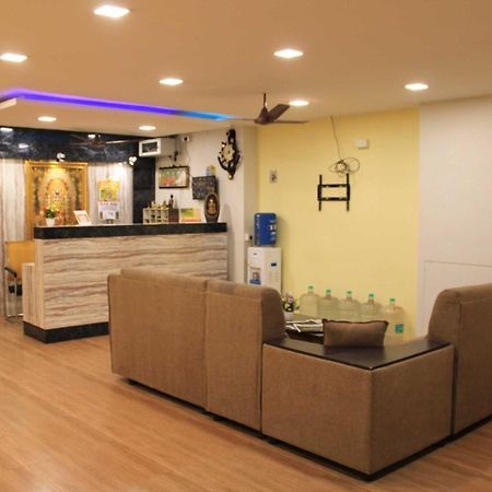 Hotel Adhi Residency - Cleanliness & Friendliness Room Vl Vardharaja Temple Kancheepuram Exteriör bild
