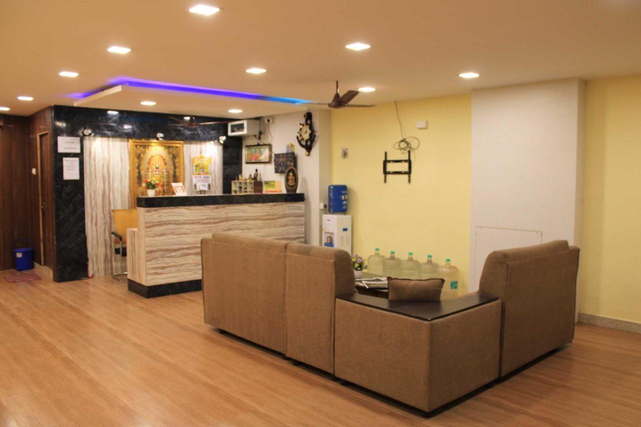 Hotel Adhi Residency - Cleanliness & Friendliness Room Vl Vardharaja Temple Kancheepuram Exteriör bild