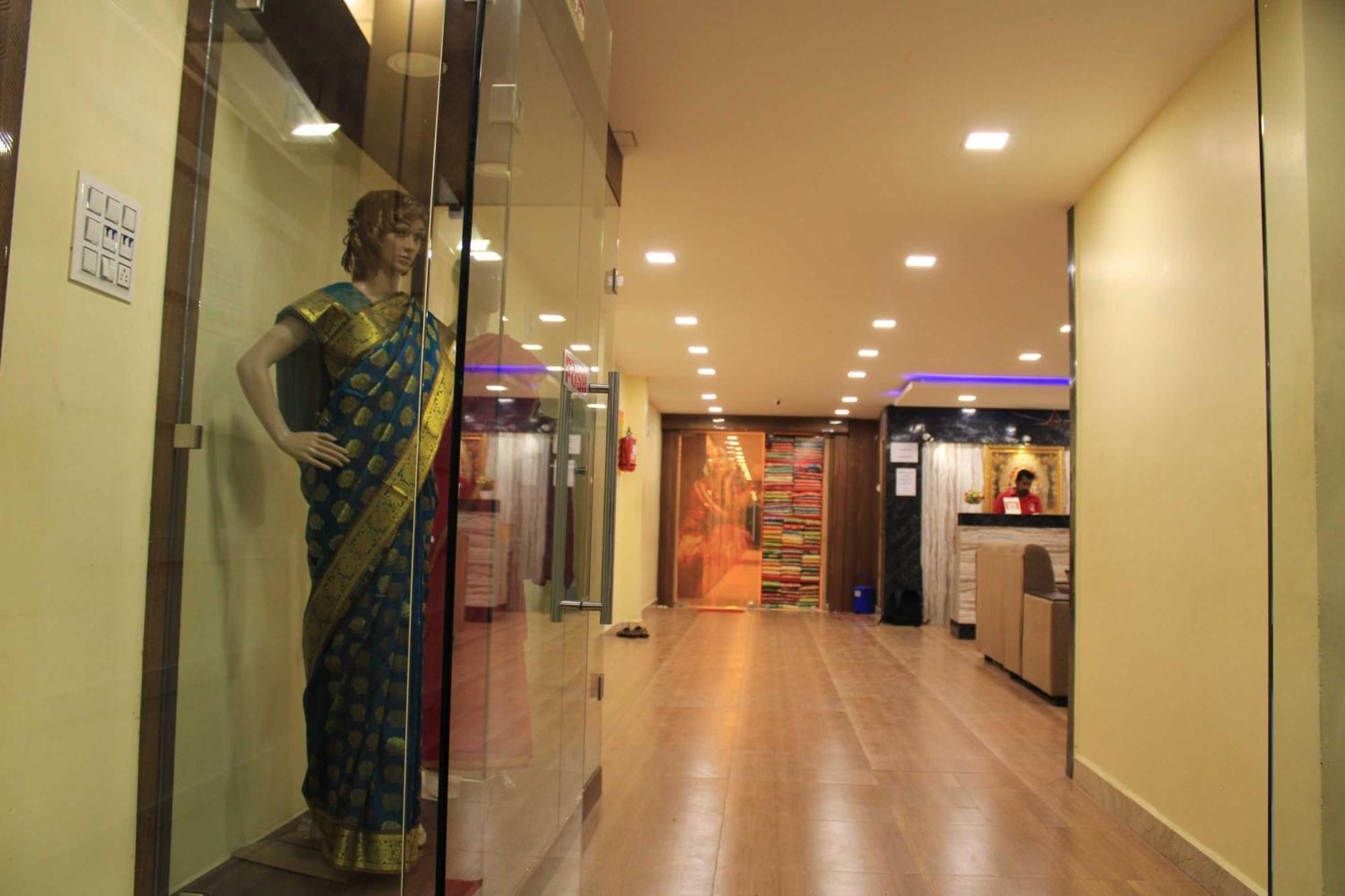 Hotel Adhi Residency - Cleanliness & Friendliness Room Vl Vardharaja Temple Kancheepuram Exteriör bild