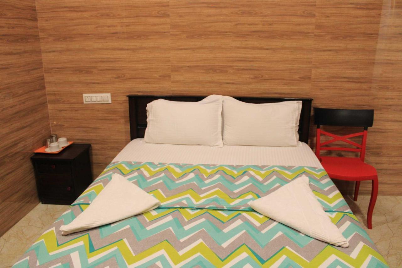 Hotel Adhi Residency - Cleanliness & Friendliness Room Vl Vardharaja Temple Kancheepuram Exteriör bild