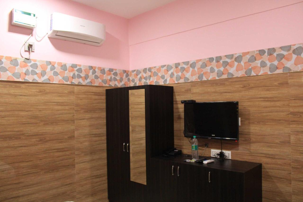 Hotel Adhi Residency - Cleanliness & Friendliness Room Vl Vardharaja Temple Kancheepuram Exteriör bild